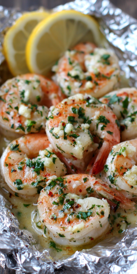 Easy Foil-Packet Shrimp Scampi | Quick & Flavorful! served warm with cozy spices